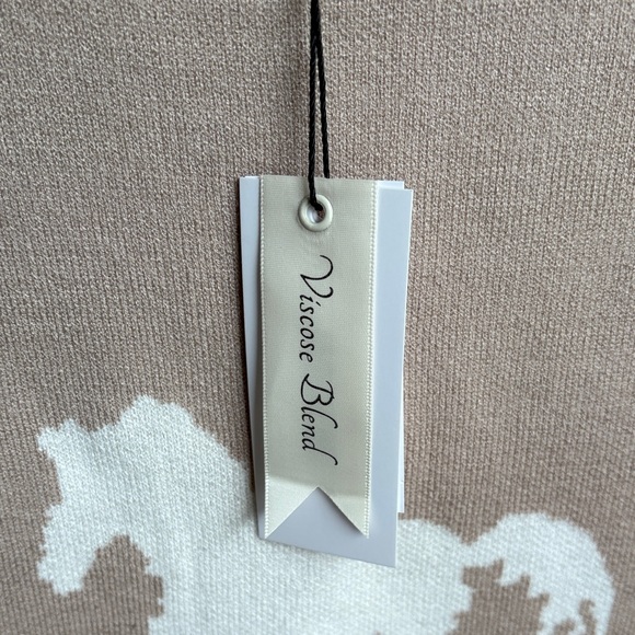 Jason Wu Beige Sweater with White Horse Design NWT - Picture 4 of 4